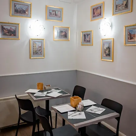فندق Hotel Centrale 3*