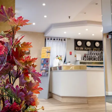Hotel Centrale فندق 3*